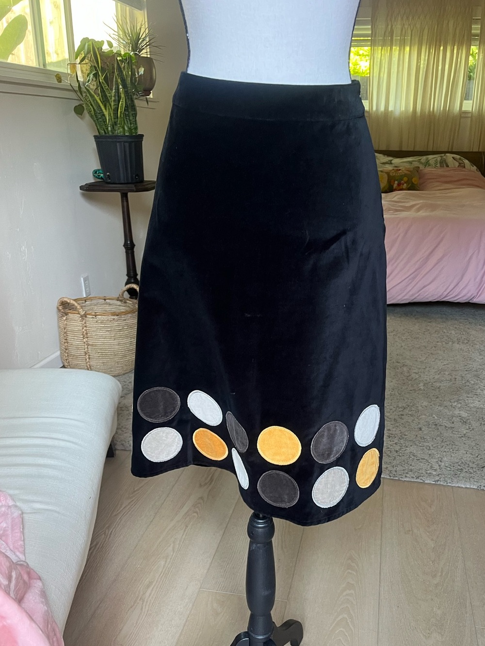 Boden Black Velvet Skirt Circles Dots 12L A-Line Knee Length Fully Lined Zip